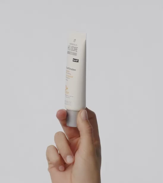 Load video: Heliocare 360 A-R Emulsion 50mL